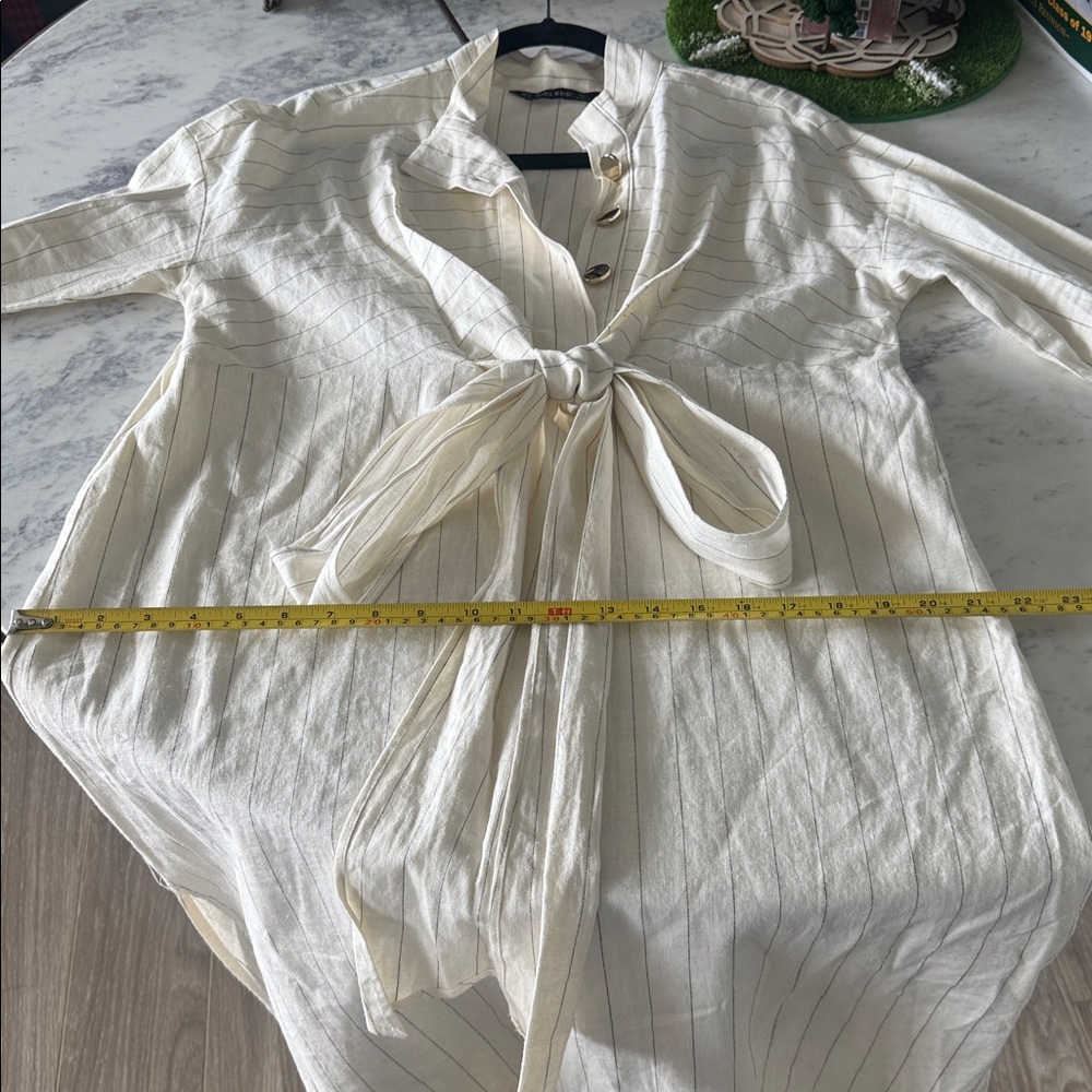 016 Zara Cream & Black Pin-Striped Gold Buttons with Cuffed Sleeves, Stylish - Picture 8 of 10